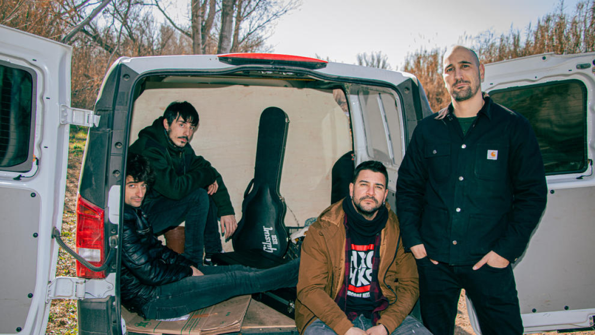 La banda punk de Alcarràs Gos Mullat presenta hoy su primer trabajo discográfico, ‘L’Antimúsica’.