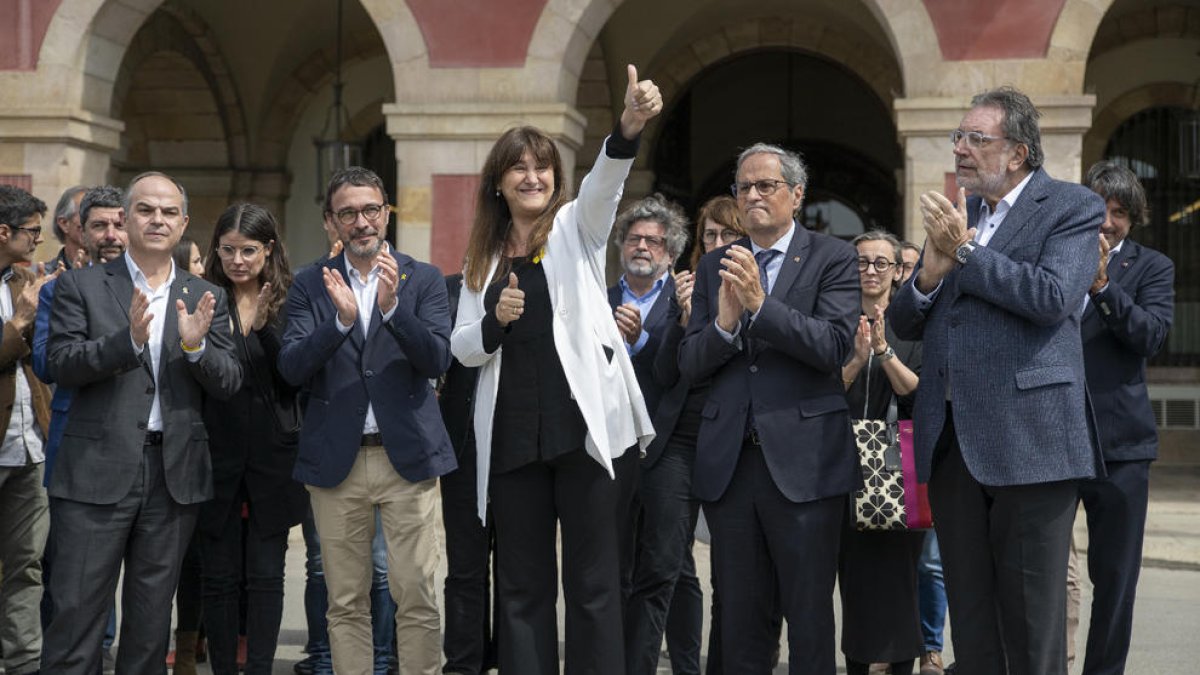 Borràs, acompanyada de membres de Junts a la compareixença després de conèixer la sentència.