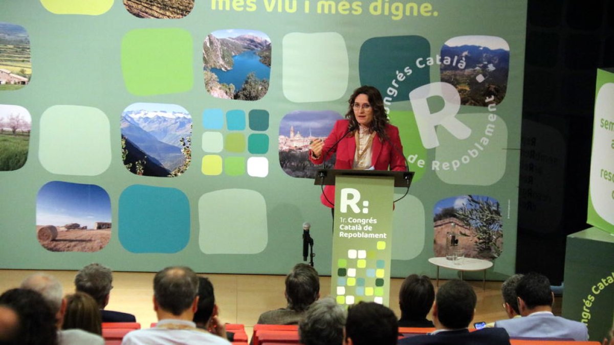 Vilagrà afianza el apoyo del Govern a las políticas para la repoblación de los municipios rurales