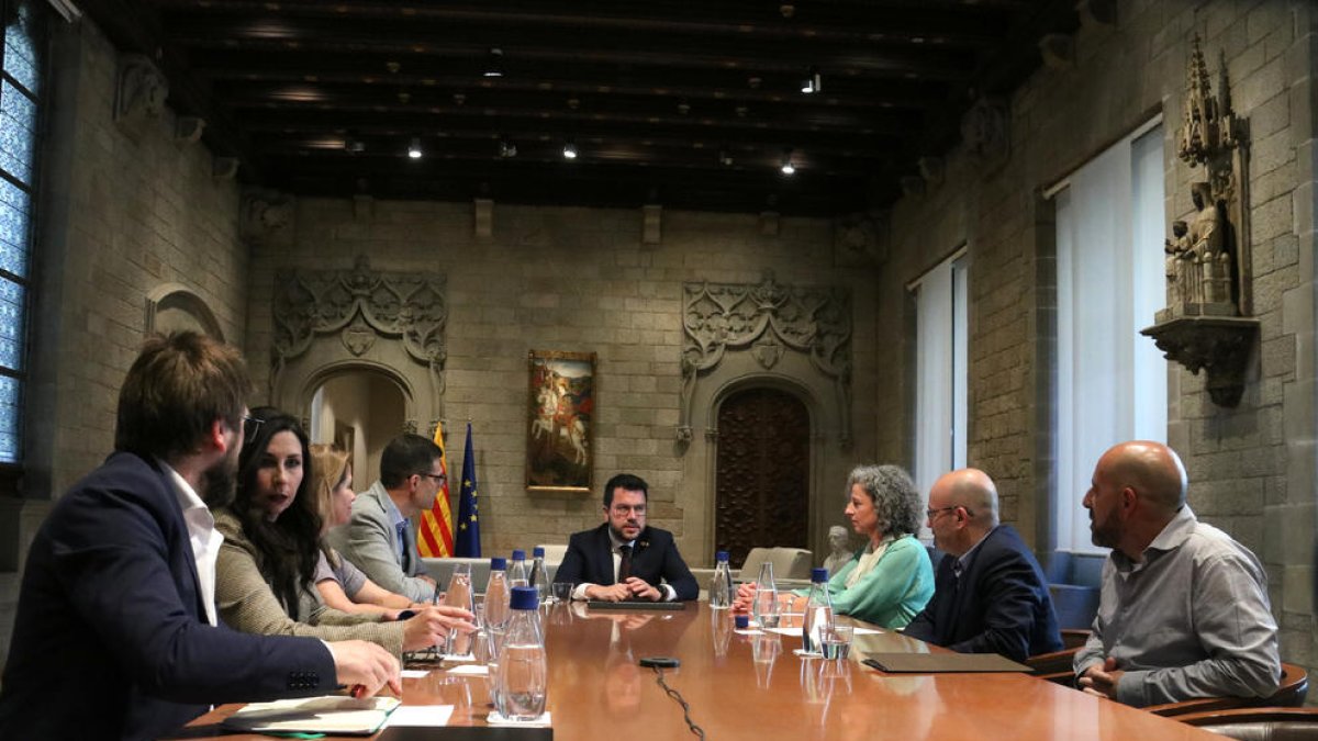 El president Aragonès durante la reunión de ayer en la Generalitat con el consejo de expertos.
