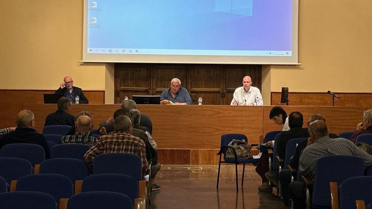El Canal d'Urgell avança el tancament del reg al 25 d'abril per la falta de pluges