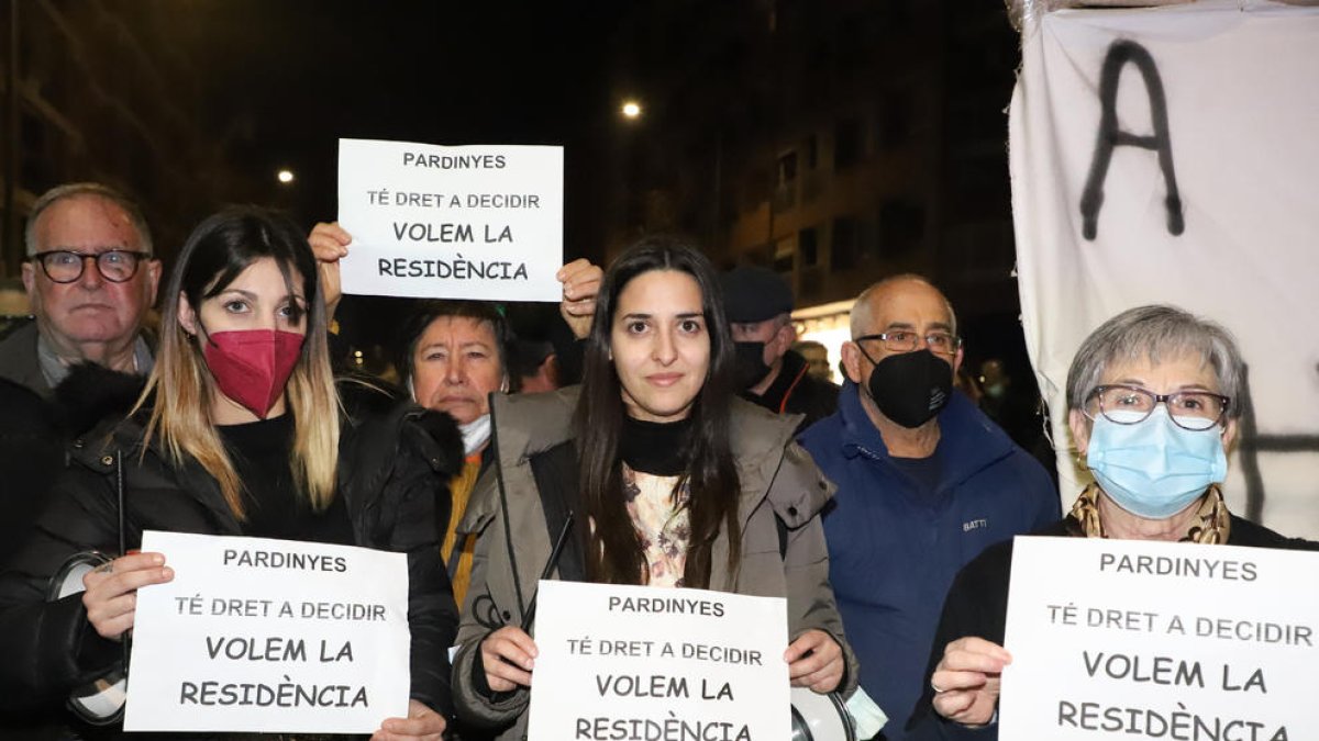 Els veïns porten anys reclamant la residència.
