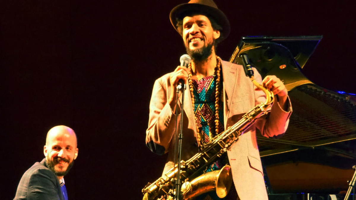 El saxofonista cubà Ariel Brínguez, en el seu concert a Lleida.