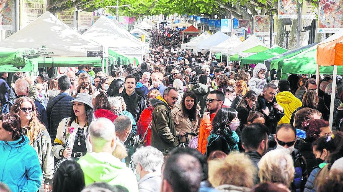 Lleida TV vive Sant Jordi en la calle