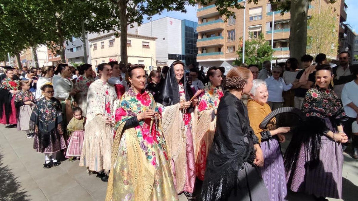 Un momento de la celebración ayer del Día de la Faldeta en Fraga.
