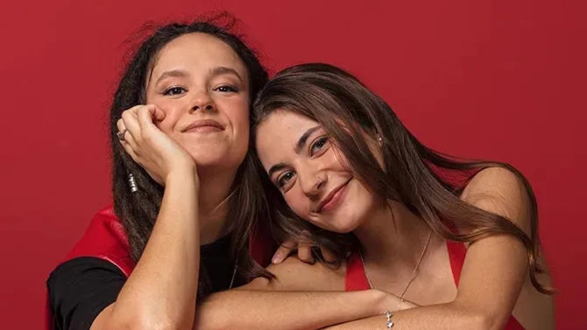 Xènia Casado y Berta Aroca, copresentadoras de ‘Loft’.