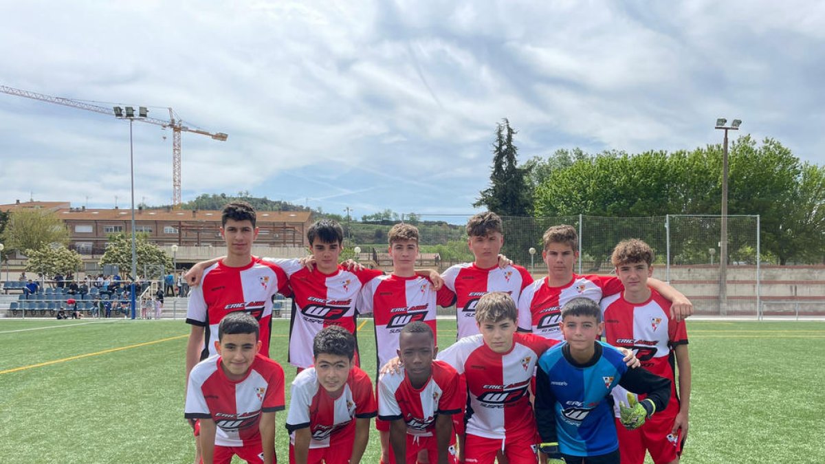 Foto del once con el que el Oliana se enfrentó al Ponts.