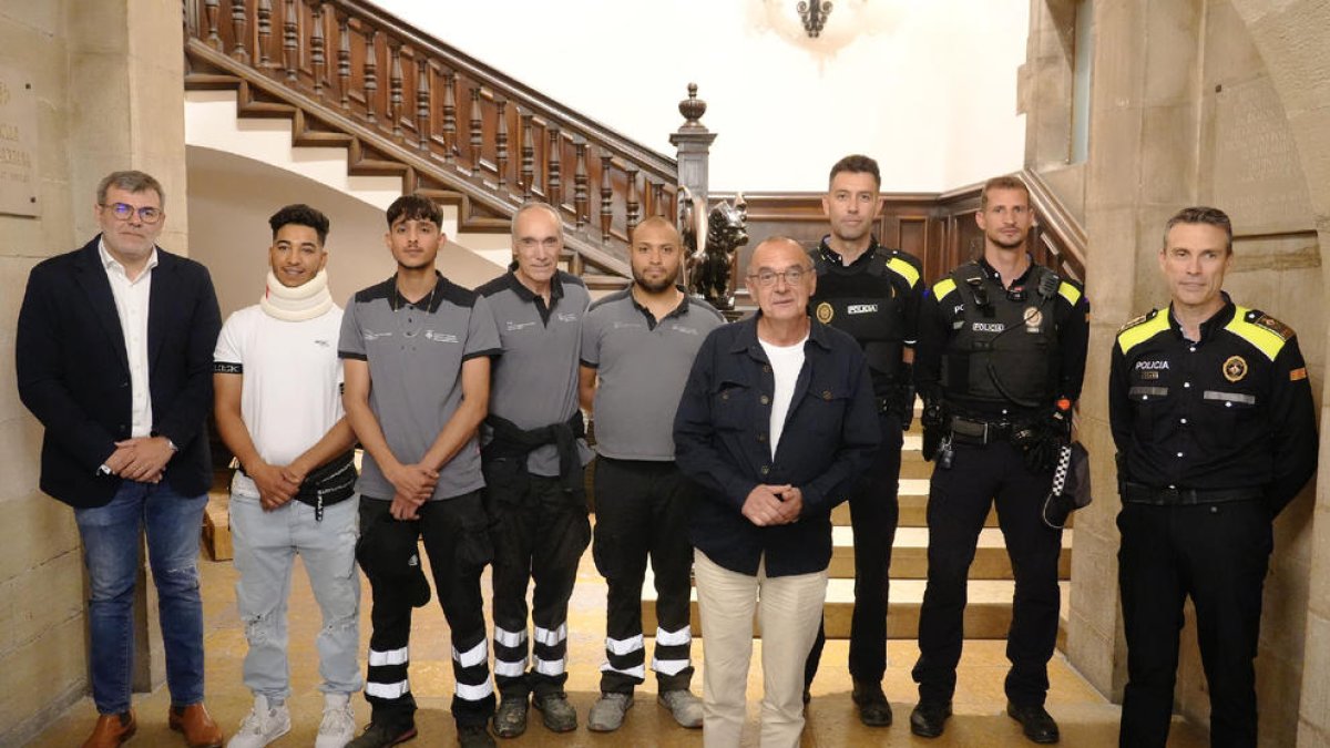 Felicitación a los héroes del canal