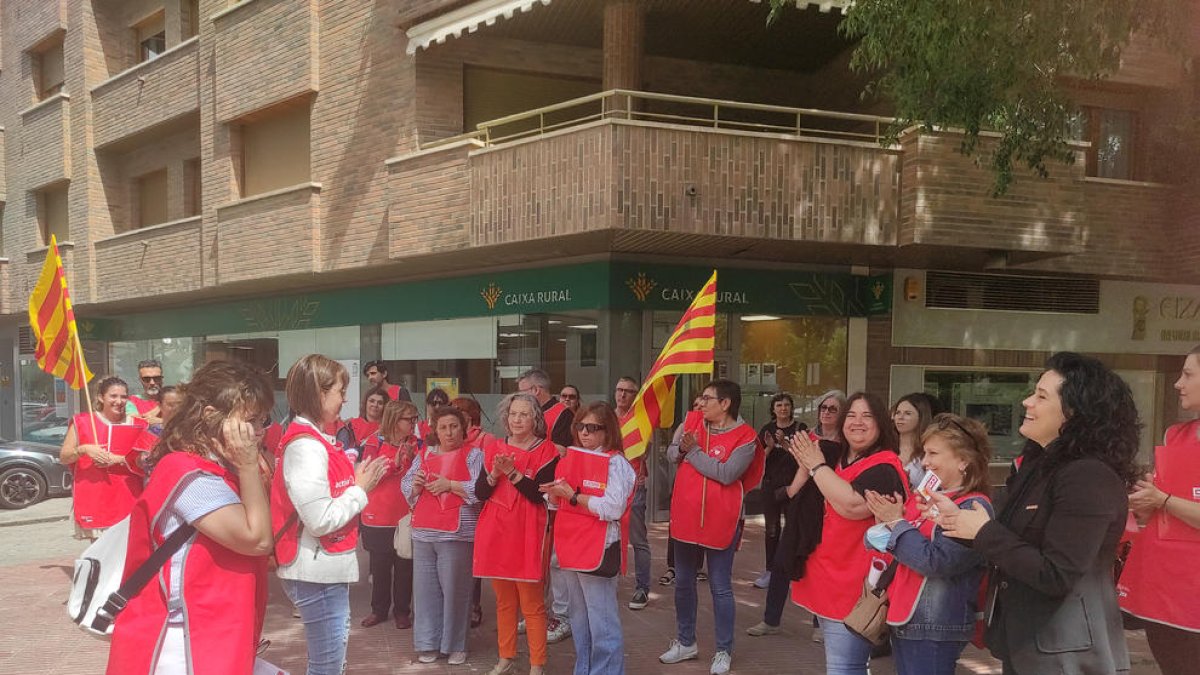 CCOO se concentró para exigir más prevención ante el aumento de siniestros laborales en 2022.