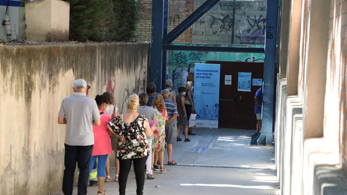 Salud estima que un 40% de los contactos de contagiados no cumple la cuarentena