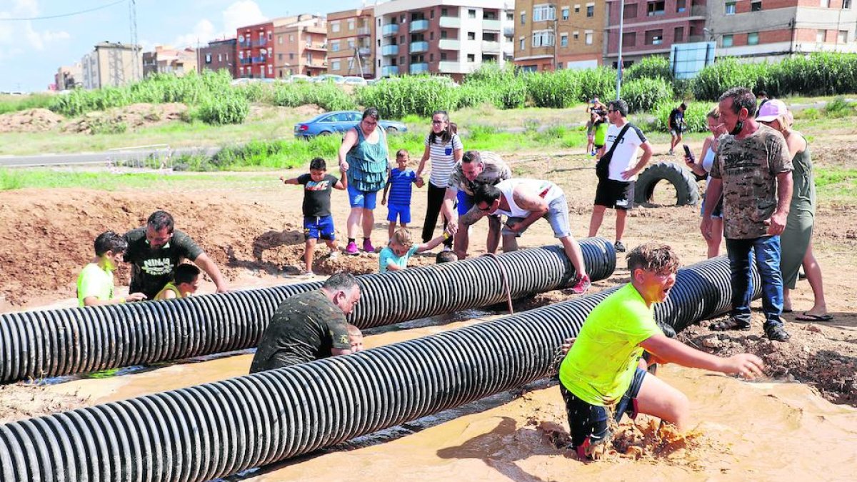 Imagen de la actividad en la fiesta mayor del barrio.