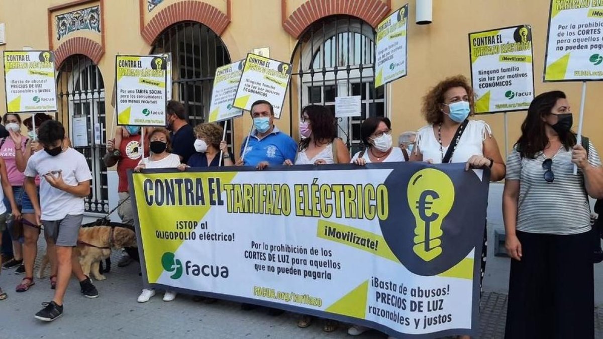Imatge de la concentració a Màlaga contra el ‘tarifazo’.