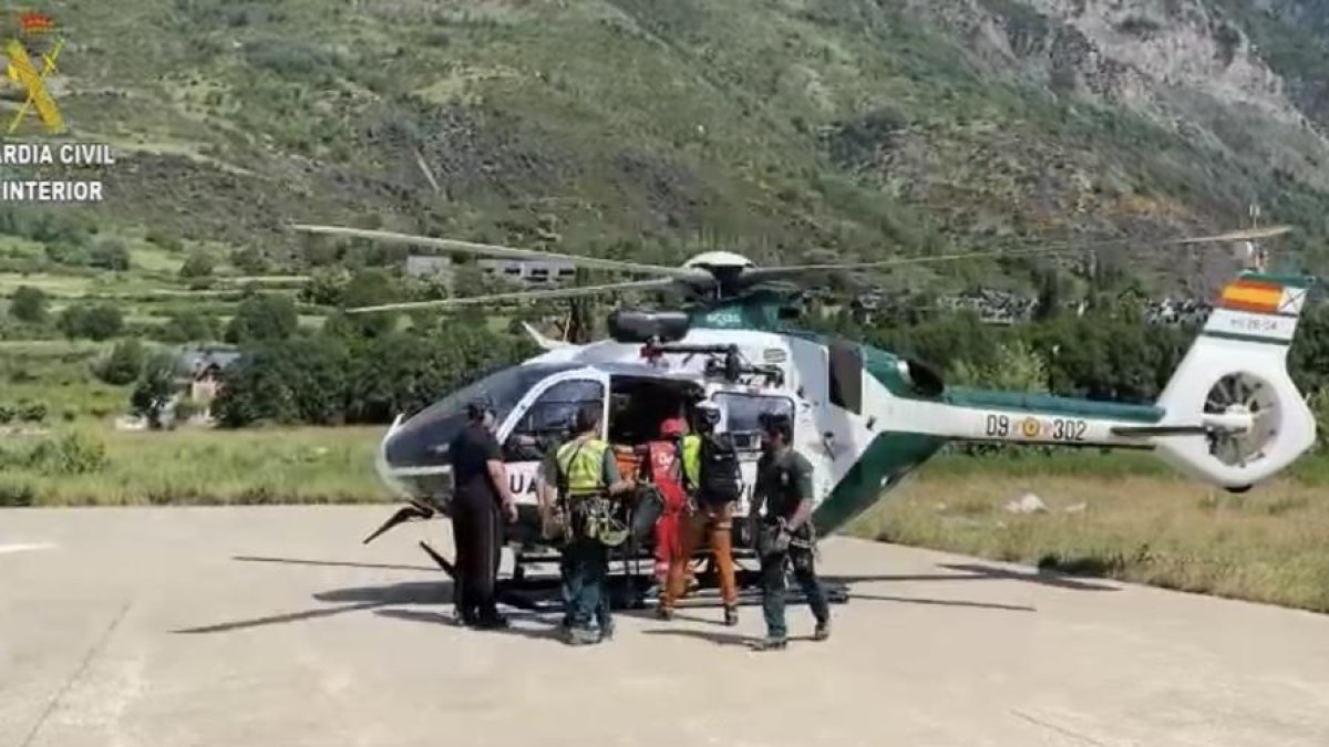 Imagen de un helicóptero del GREIM, que fue la unidad encargada del rescate.