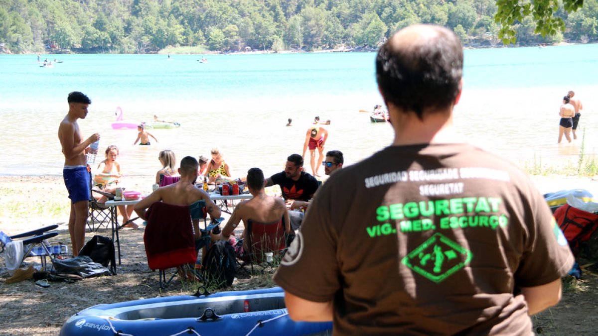 Imatge d’una activitat d’hidrotrineu a les aigües del riu Noguera Pallaresa aquest cap de setmana.