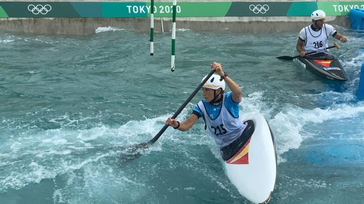 Núria Vilarrubla, entrenando estos días en el canal olímpico de Tokio.