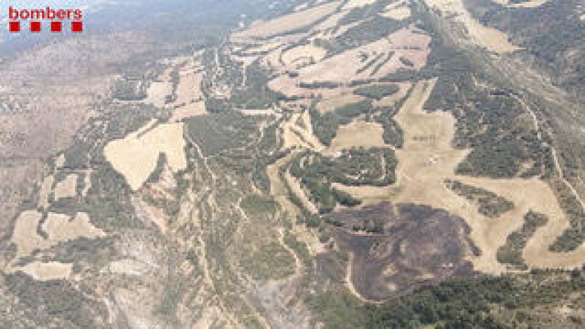 Un incendi a Àger calcina 6 hectàrees