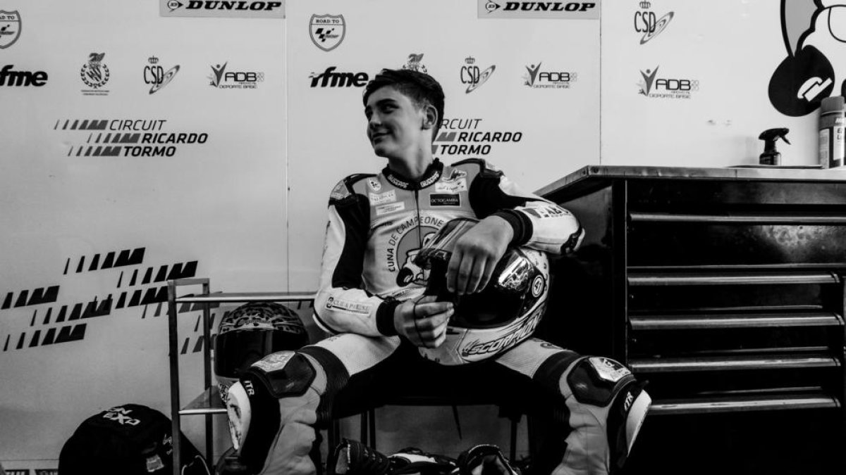 El joven piloto Hugo Millán, de 14 años, que falleció ayer en el circuito de MotorLand Aragón.