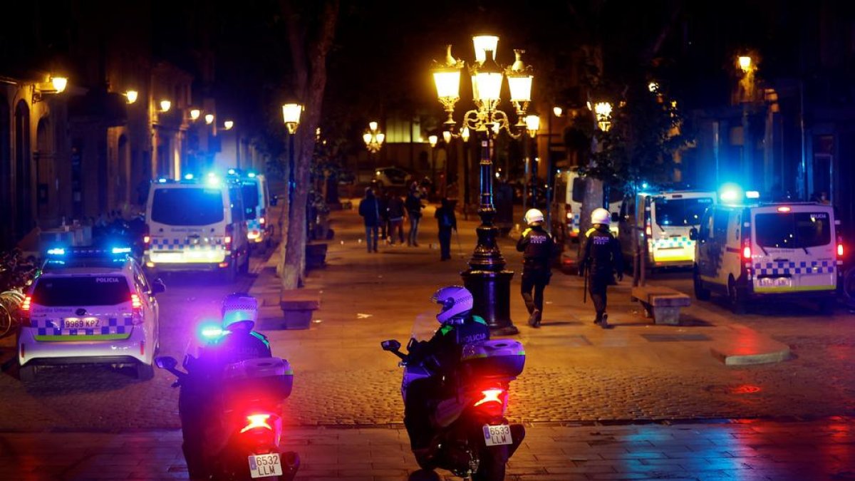 Si viajas por España, estas son las comunidades con restricciones