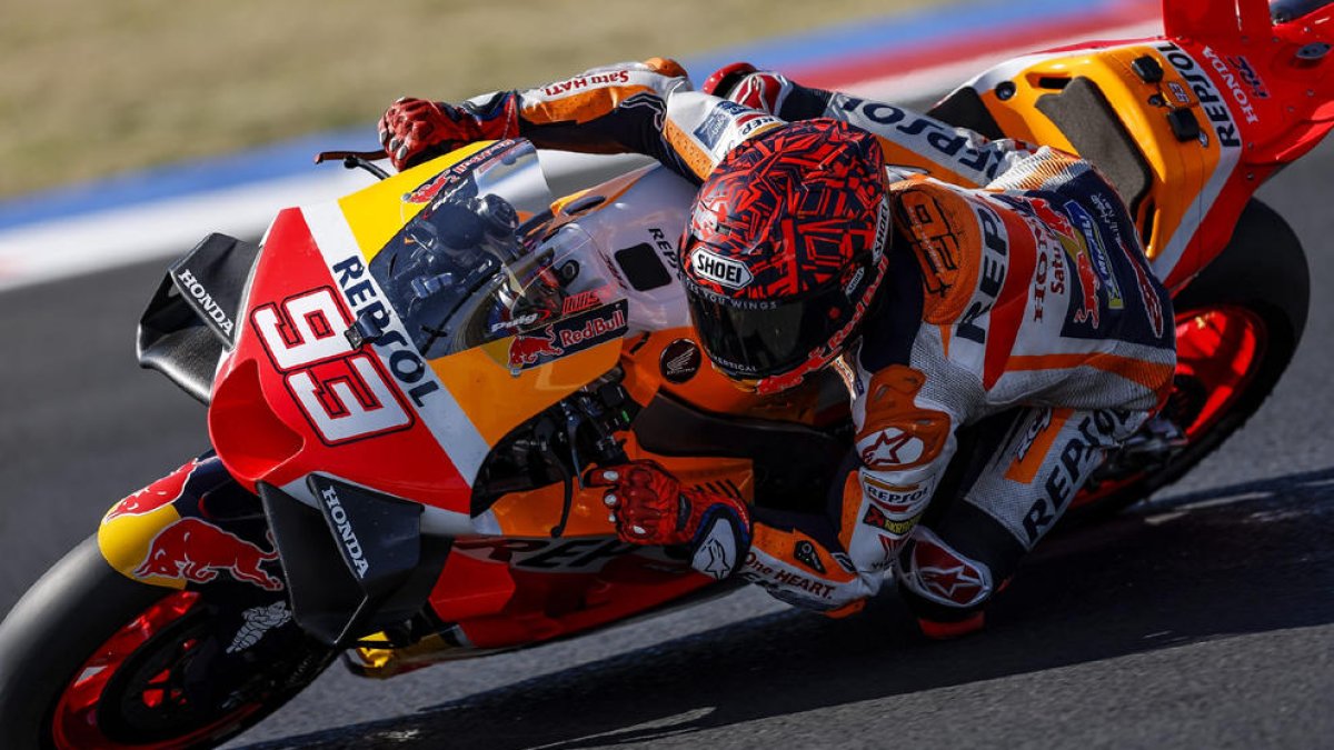 Marc Márquez durante el test que Honda hizo ayer en el circuito de Misano.