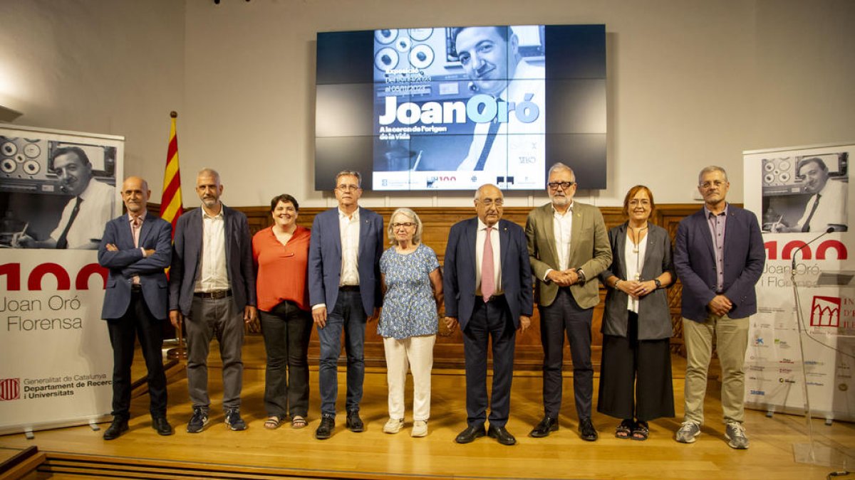 Els impulsors de l’Any Oró, ahir en la presentació de l’exposició a l’Institut d’Estudis Ilerdencs.