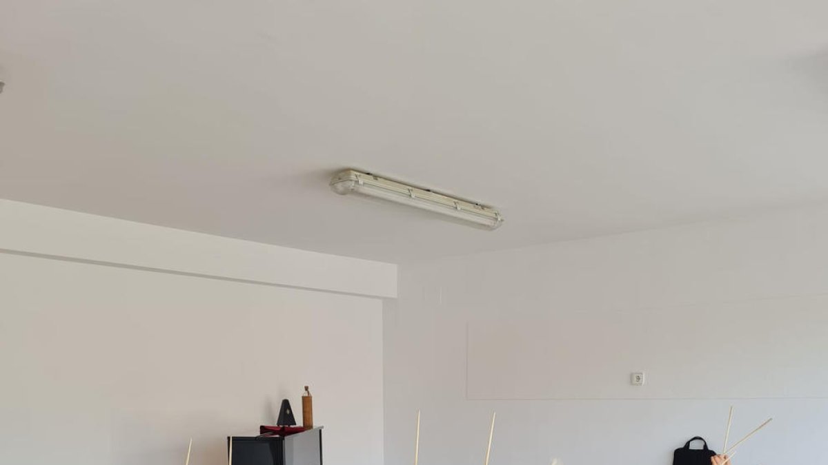 Niños en las nuevas instalaciones de la escuela de Arbeca.