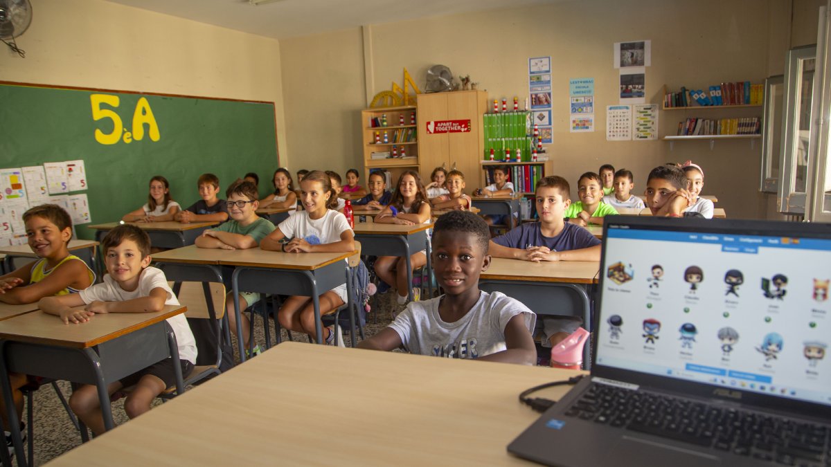 Un maestro de Lleida crea aulas virtuales con avatares