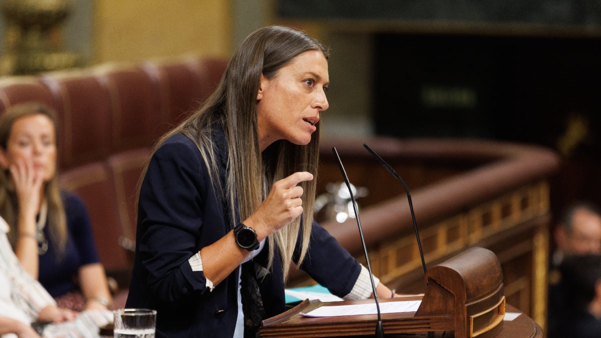 La portavoz de Junts, Míriam Nogueras, durante su primera intervención en el Congreso en catalán. - EUROPA PRESS