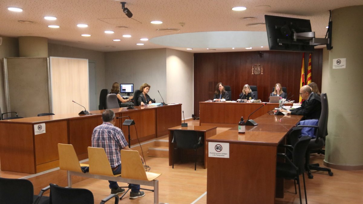 El acusado durante su declaración en la Audiencia de Lleida