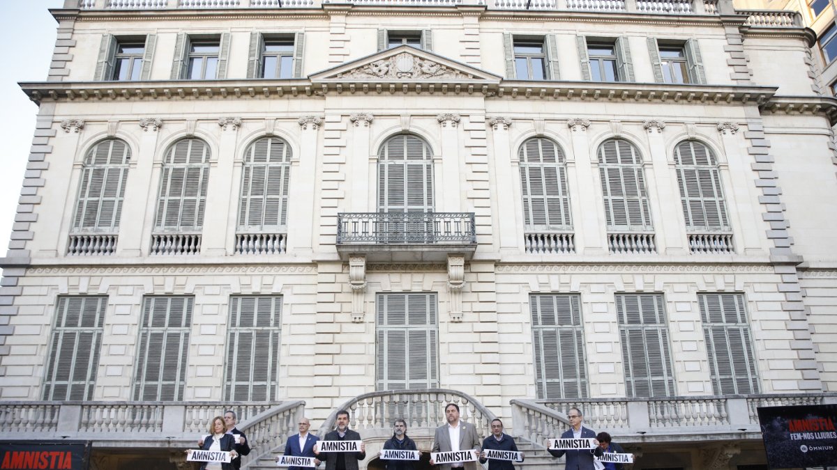 Els condemnats per l’1-O en un acte a Barcelona reclamant l’amnistia el febrer del 2021. - EUROPA PRESS