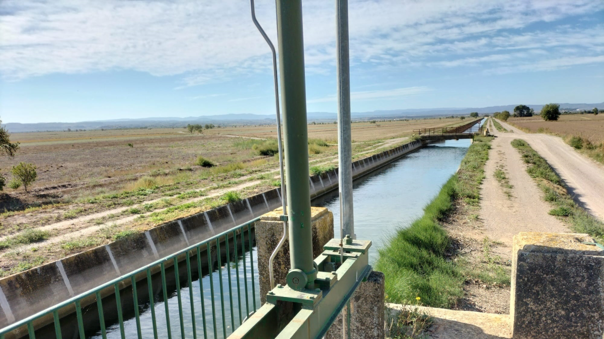 El Canal Principal en la zona entre Vilanova de Bellpuig y Golmés. - E. F