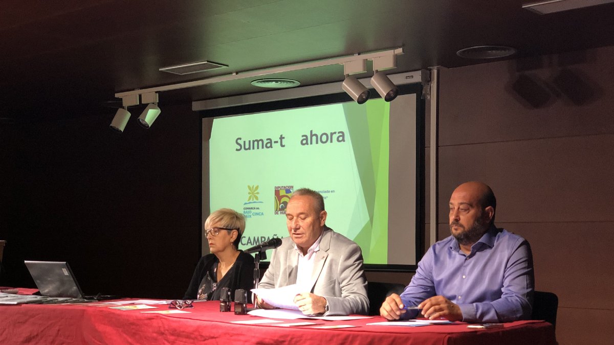 La presentación de la campaña de recogida ayer en la comarca. - C.B.C.