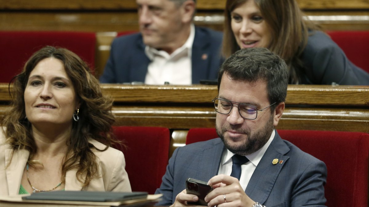 El presidente de la Generalitat, Pere Aragonès, junto a la consellera de Presidencia, Laura Vilagrà.