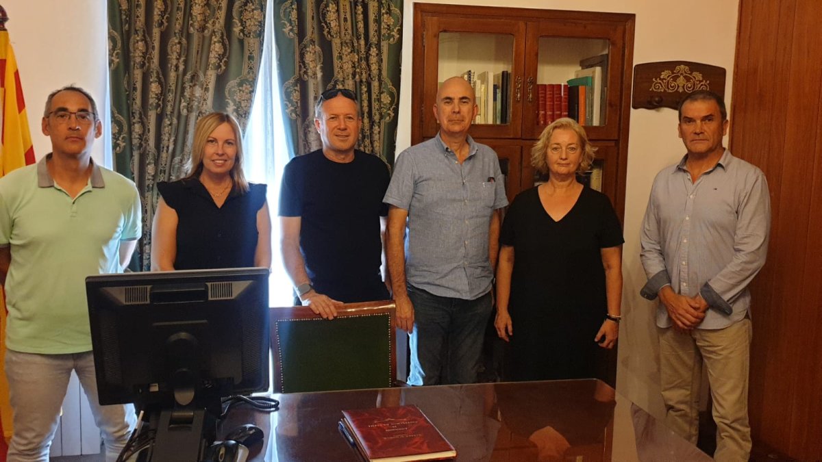 La reunió entre el consell i l’ajuntament de Castellnou. - C.C.P.U.