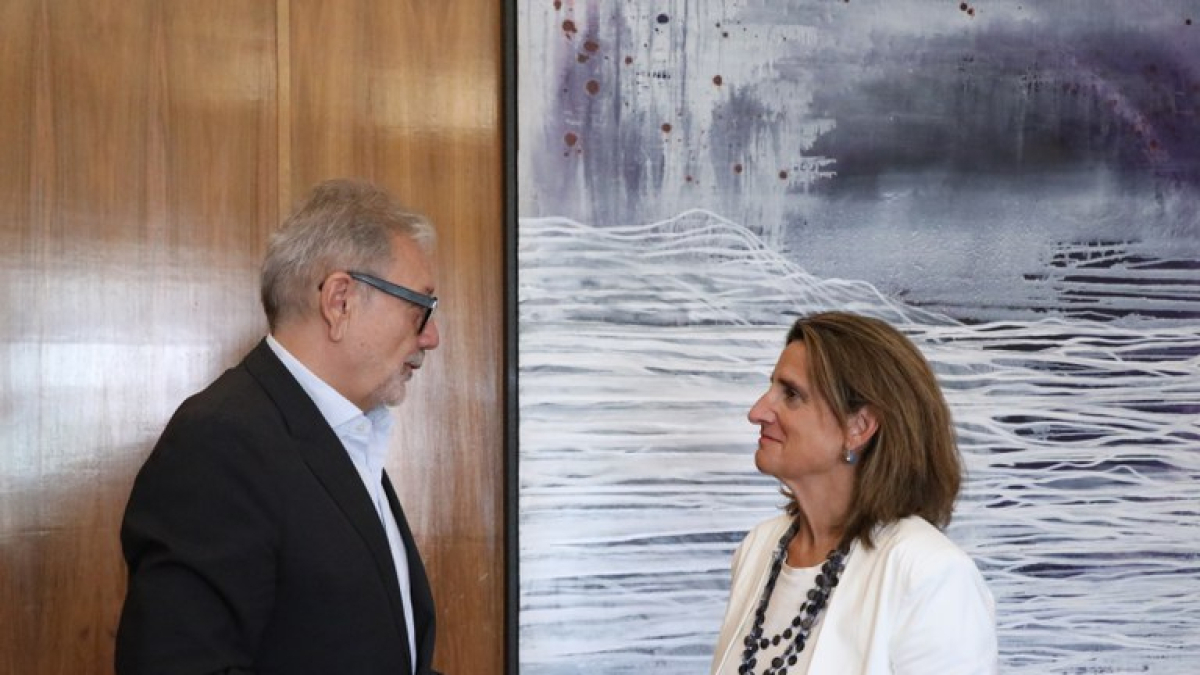 L’alcalde, Fèlix Larrosa, i la ministra Teresa Ribera, ahir a Madrid. - AJUNTAMENT DE LLEIDA