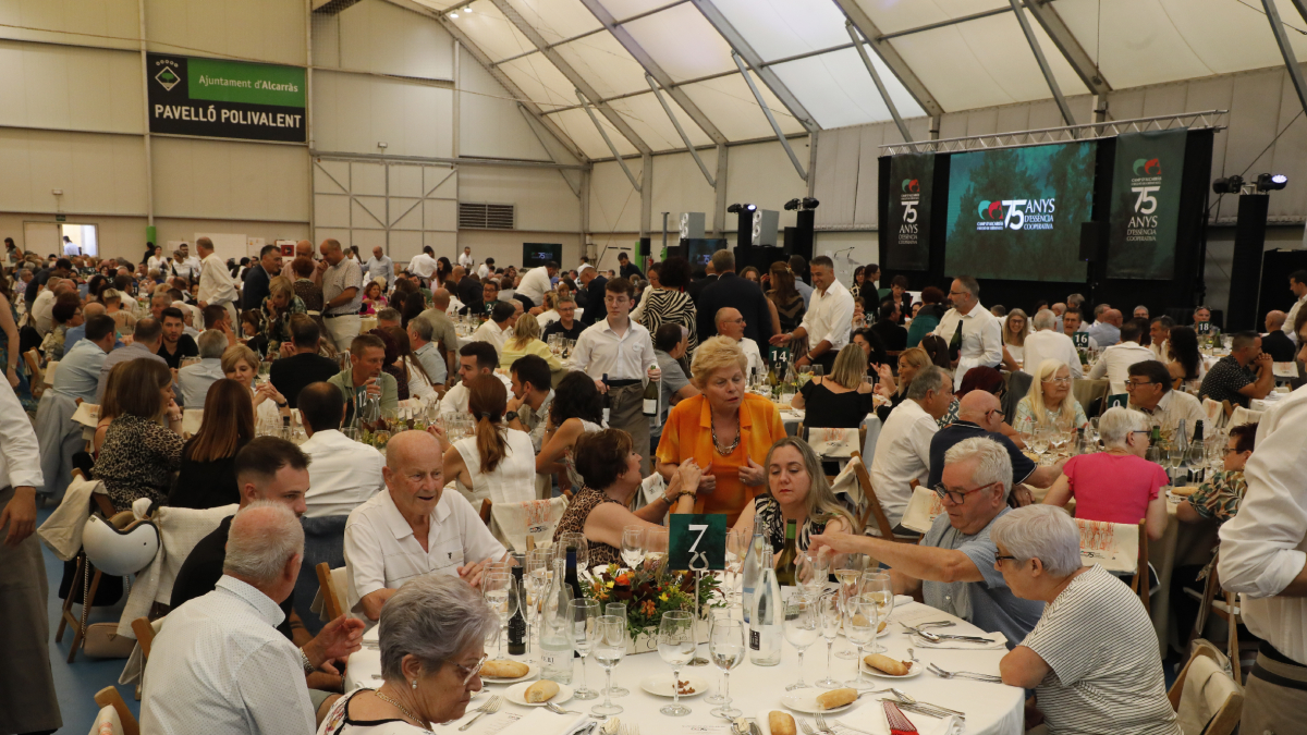 Moment del dinar pel 75 aniversari de la cooperativa. - AMADO FORROLLA