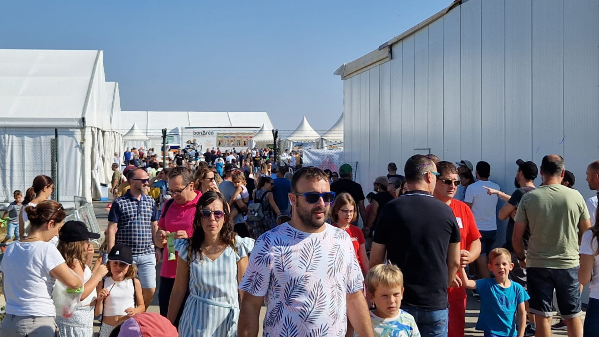 Cloenda de la 8a Fira LleidaAirChallenge a l'aeroport de Lleida-Alguaire