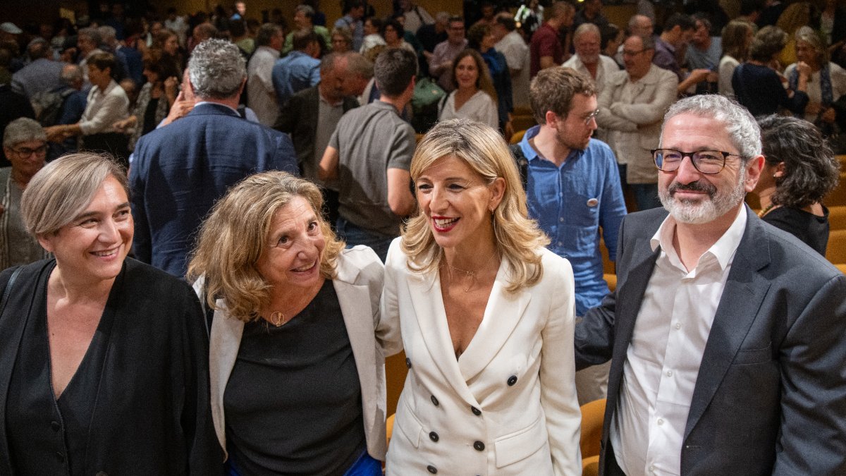 Yolanda Díaz va estar avalada per membres dels comuns durant la presentació a Barcelona. - EUROPA PRESS