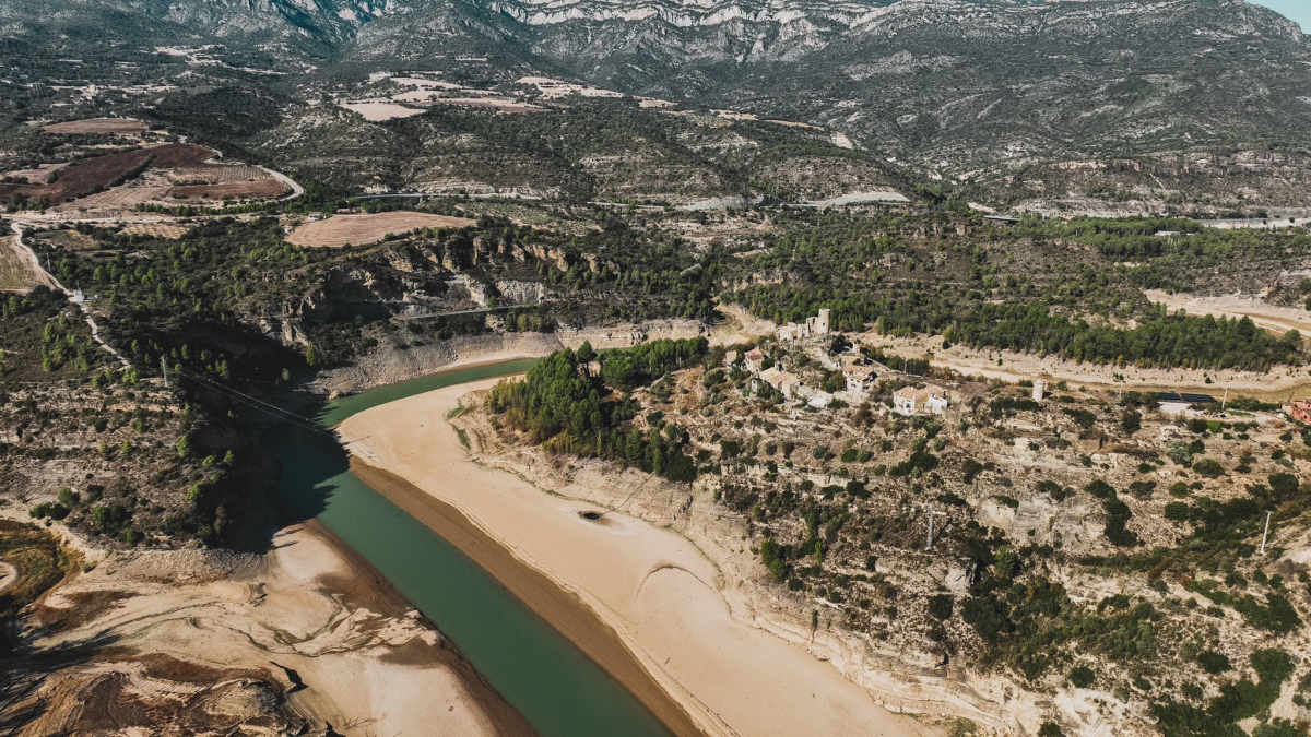 La cola del pantano de Camarasa a la altura de la Baronia de Sant Oïsme. - CARLES RABADÀ,@CARLESRGM