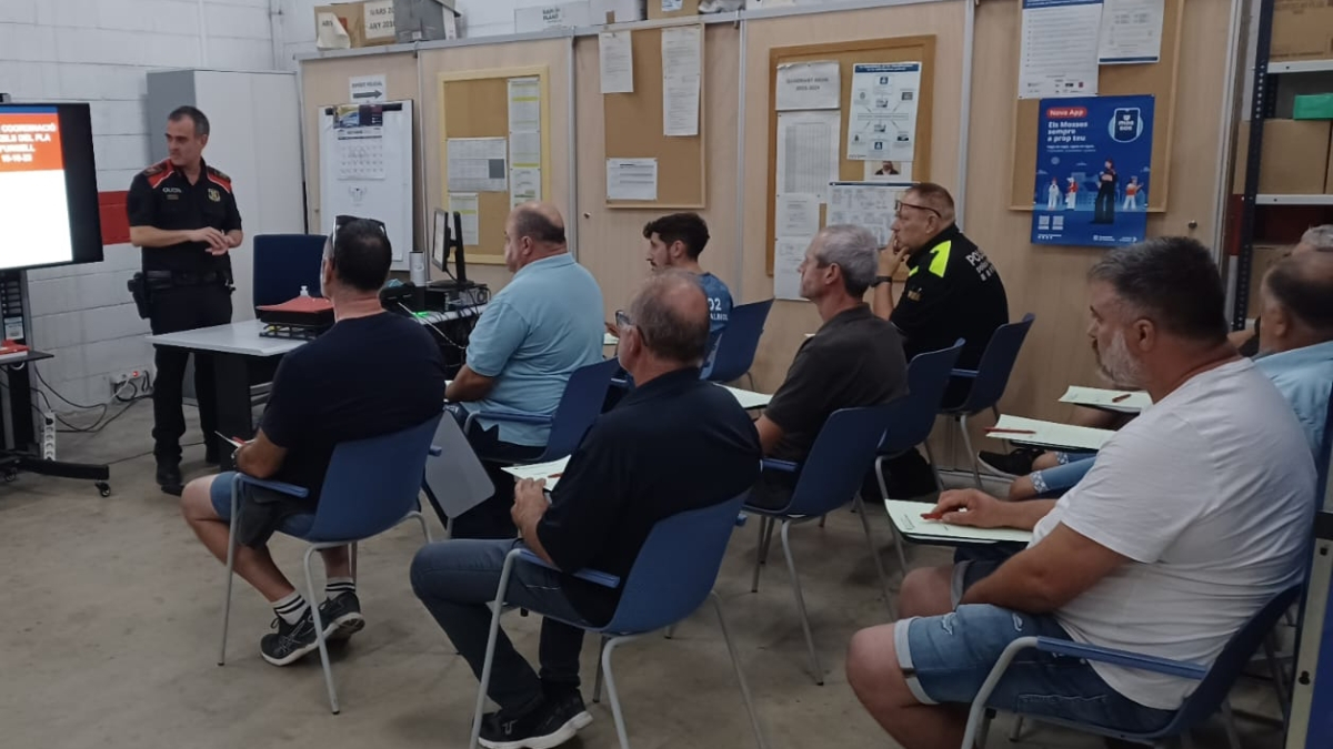Reunión de trabajo entre los Mossos d'Esquadra y los alguaciles de los municipios del Pla d'Urgell