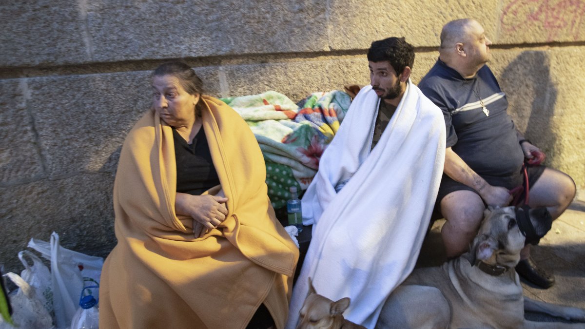 Cuatro personas han fallecido en el centro de Vigo en el incendio de un edificio.