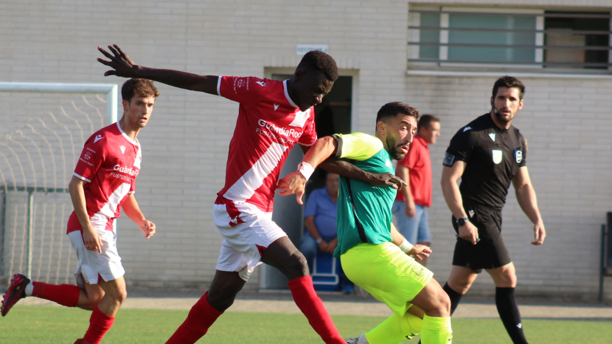 El Artesa de Segre reaccionó tras el descanso y se impuso al líder. - JOAN BOVÉ