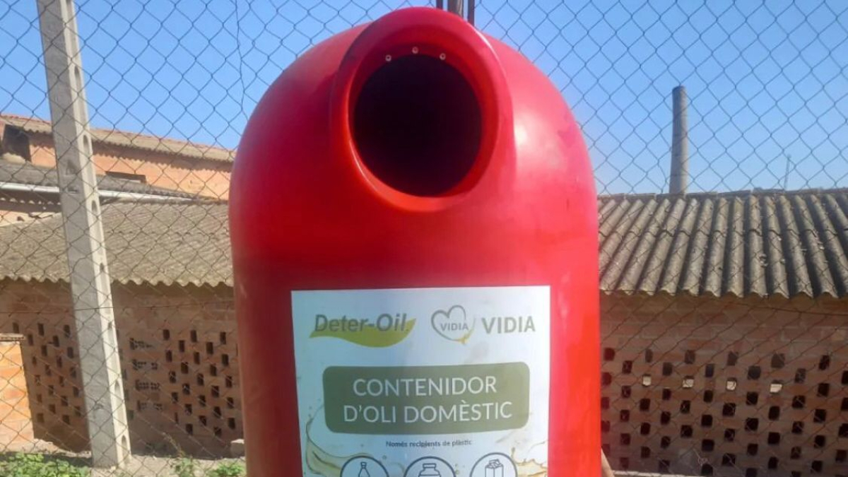 El contenidor és a l’illa de darrere de l’antiga caserna. - AJUNTAMENT DE BELIANES