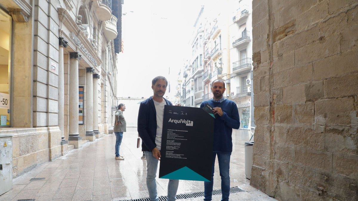 Els arquitectes van presentar ahir l’activitat ArquiVolta. - AMADO FORROLLA