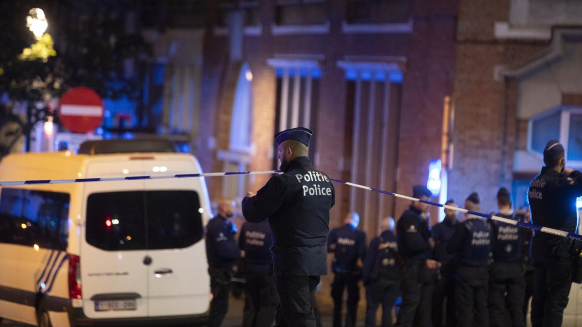 Policia al Boulevard d'Ypres de Brussel·les.