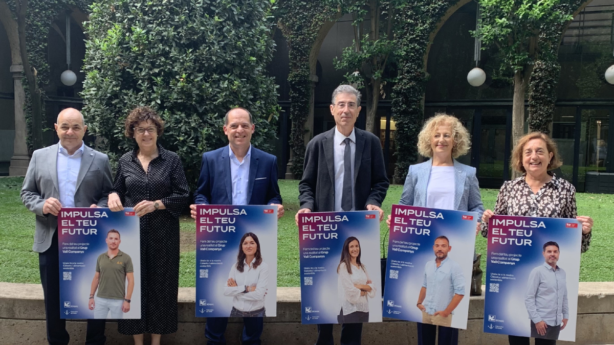 Coma, Martín, Fraile, Puy, Chia i González, durant la presentació d’ahir del conveni. - MARC CARBONELL