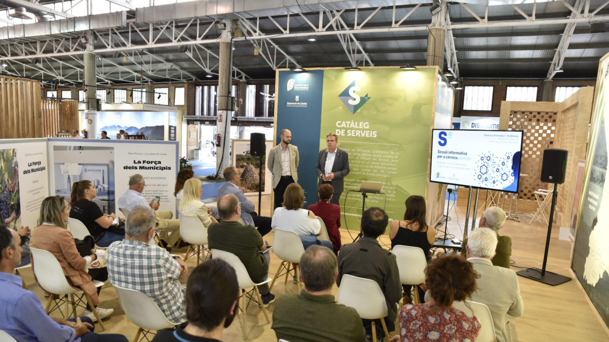 La Diputació reuneix cinquanta electes a Municipàlia ■ La Diputació va reunir ahir a Municipàlia mig centenar de càrrecs electes locals, en una sessió en la qual es van presentar els principals projectes i activitats per a la transformació e ... - DIPUTACIÓ DE LLEIDA