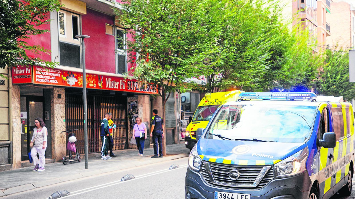 Al lloc van acudir Guàrdia Urbana i SEM.