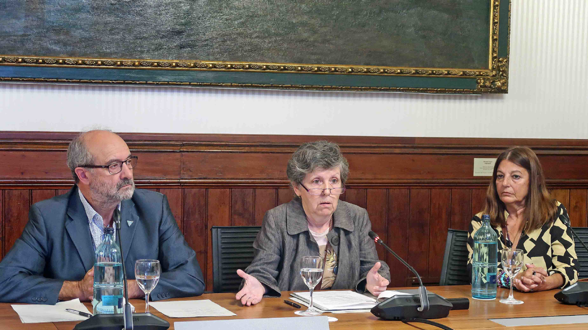 Familiars de represaliats i experts al Parlament. - PARLAMENT DE CATALUNYA
