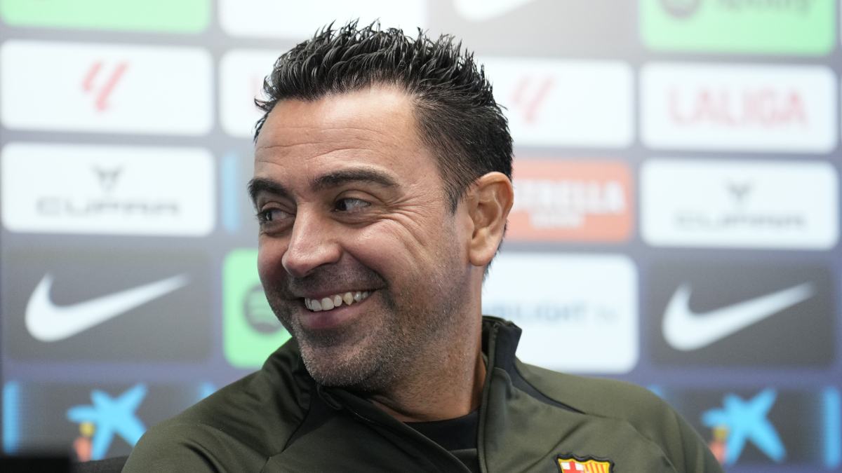 Xavi, durante la rueda de prensa de ayer, previa al encuentro ante el Athletic, mañana en Montjuïc. - EFE