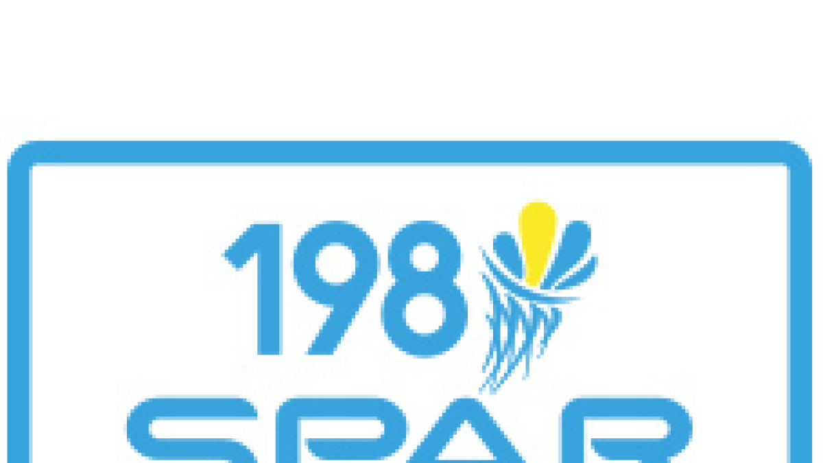 Elise Ramette perd la pilota davant de la pressió de la base francesa Naomi Alnatas. - FEB